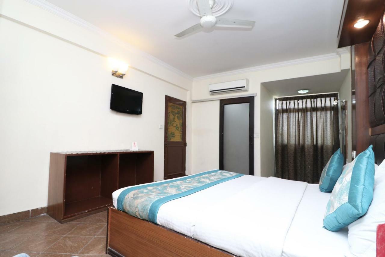 Oyo 1822 Hotel Ambassador Dehradun Exterior foto